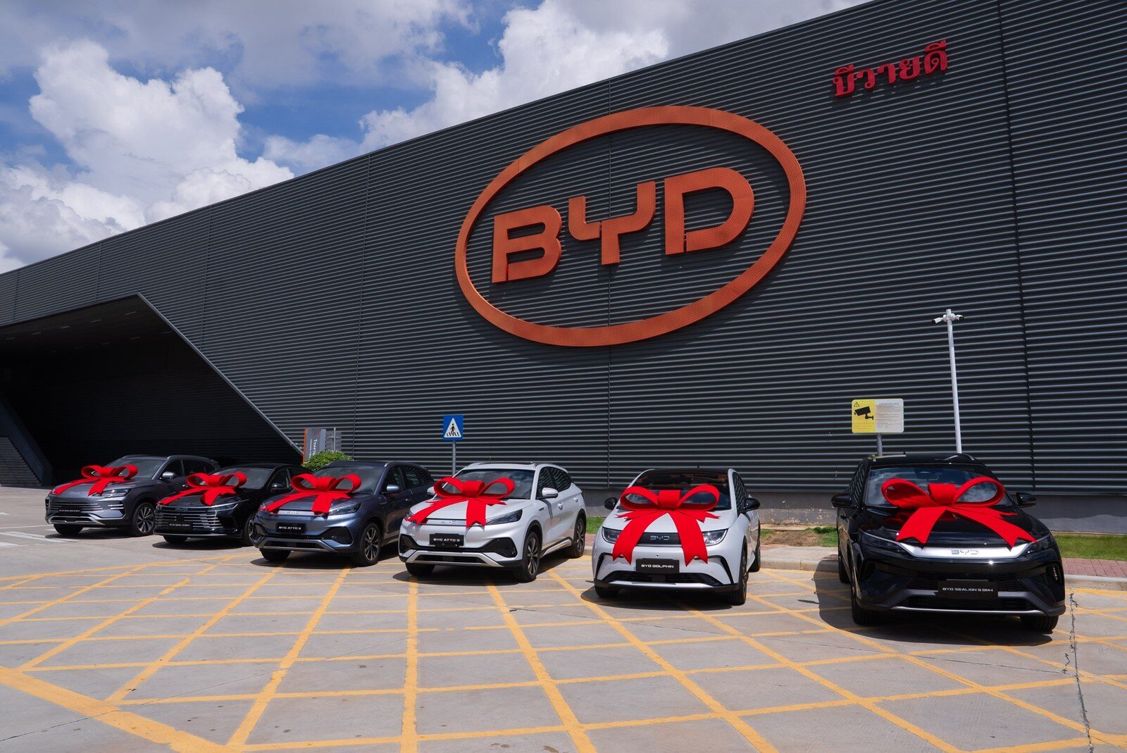 BYD ผลิตครบ 100,000 คันในไทยอย่างเป็นทางการ ดัน ATTO 3 สู่ตลาดโลก 16