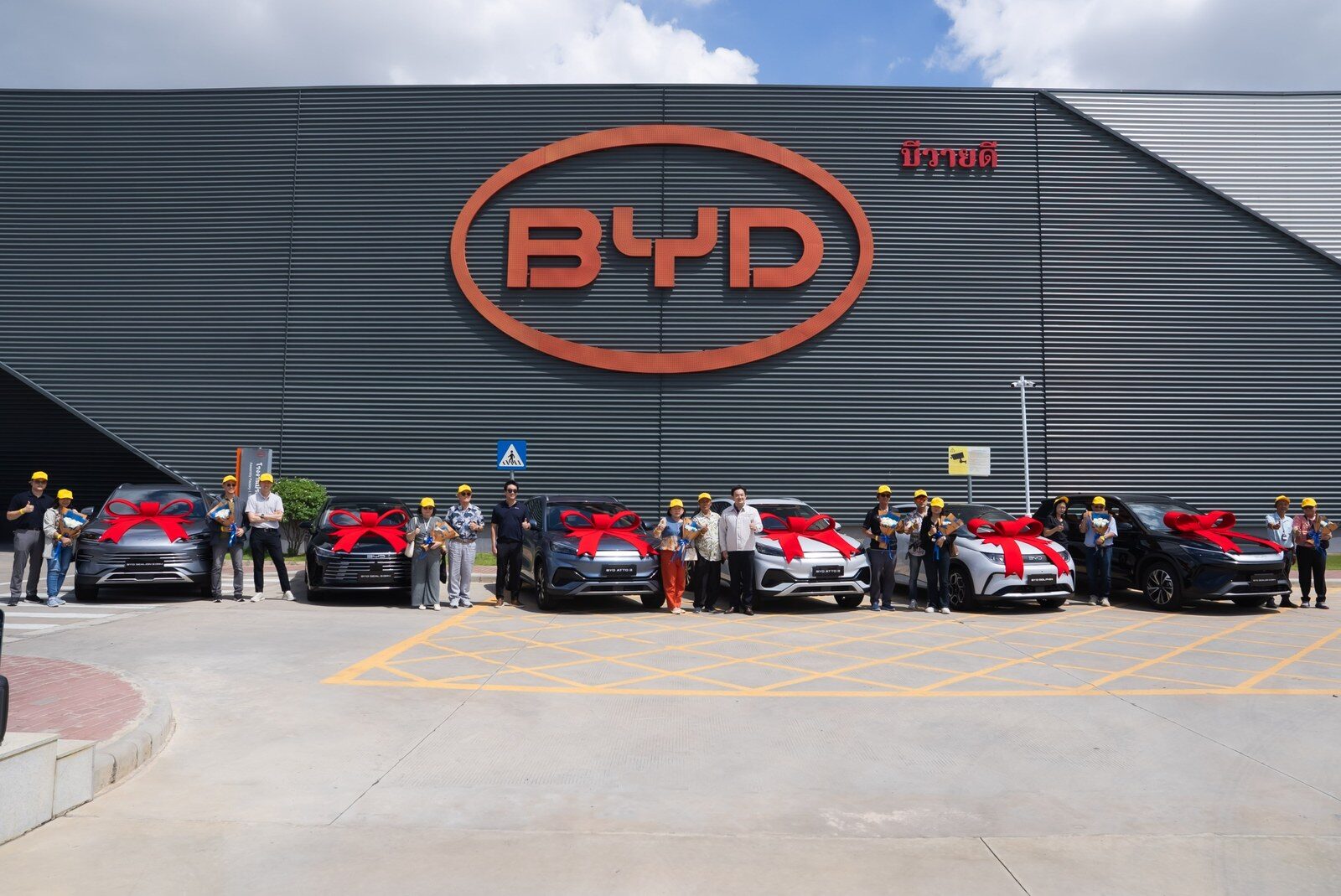 BYD ผลิตครบ 100,000 คันในไทยอย่างเป็นทางการ ดัน ATTO 3 สู่ตลาดโลก 17