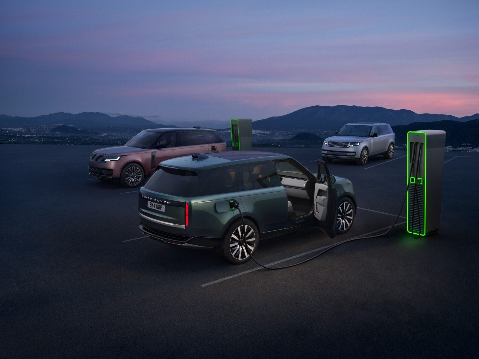 เปิดตัว Range Rover Electric 2026 เอสยูวีไฟฟ้าเรือนร่างหรู 550 แรงม้า ลุยน้ำลึก 900 มม. ชาร์จไว 800V พร้อมเปิดรับจองในไทย 18