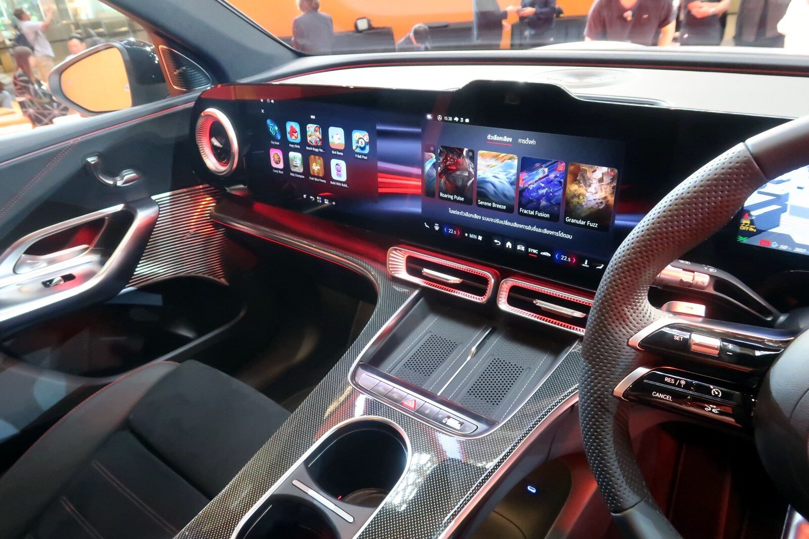 Mercedes-Benz electric GLC 2026 ในไทย วางราคาไม่เกิน 3.7 ล้าน 21