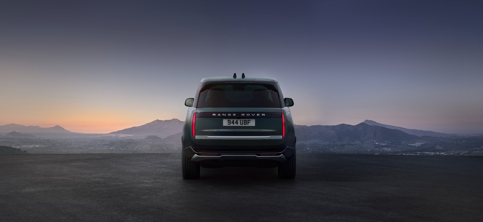 เปิดตัว Range Rover Electric 2026 เอสยูวีไฟฟ้าเรือนร่างหรู 550 แรงม้า ลุยน้ำลึก 900 มม. ชาร์จไว 800V พร้อมเปิดรับจองในไทย 23