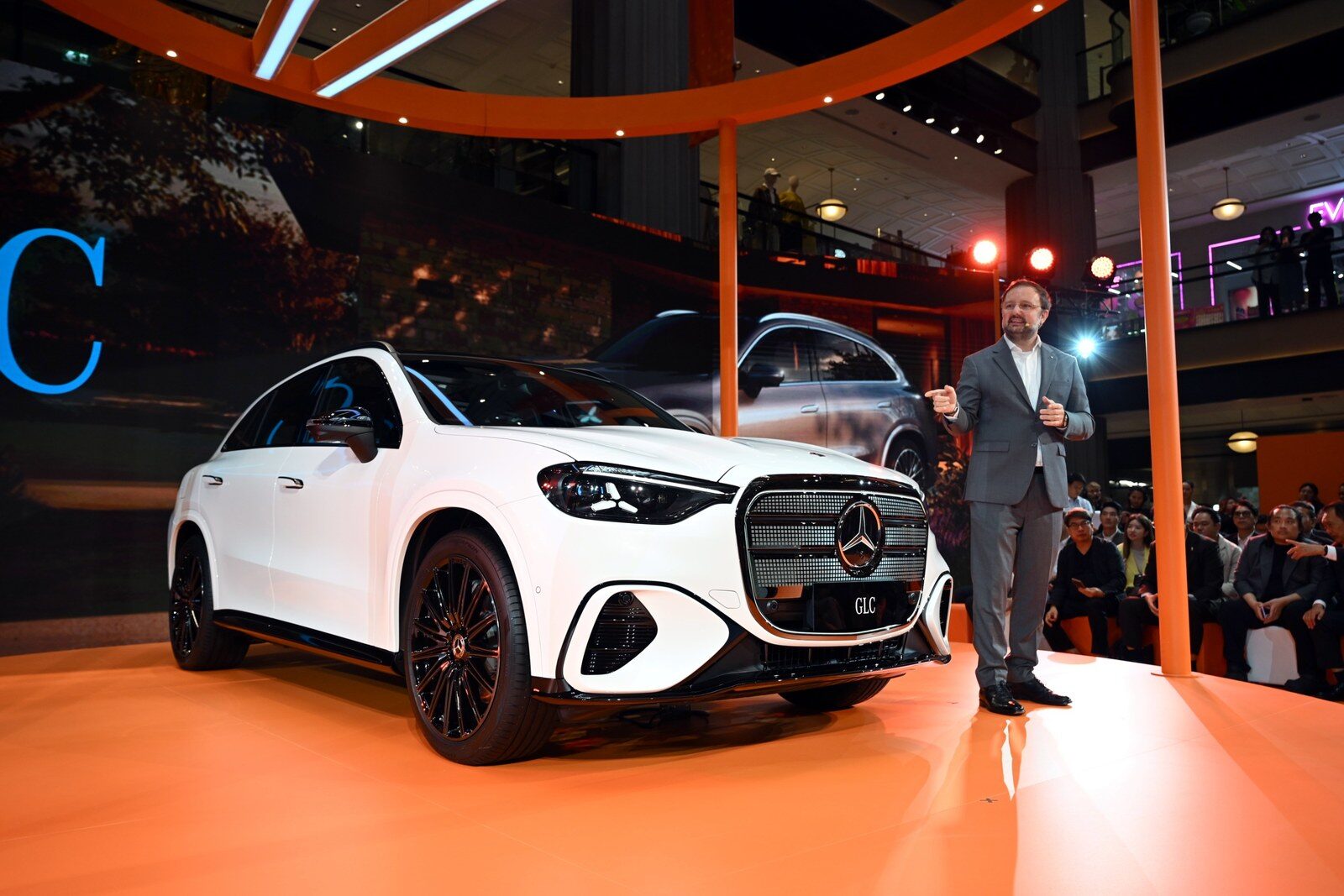 Mercedes-Benz electric GLC 2026 ในไทย วางราคาไม่เกิน 3.7 ล้าน 24