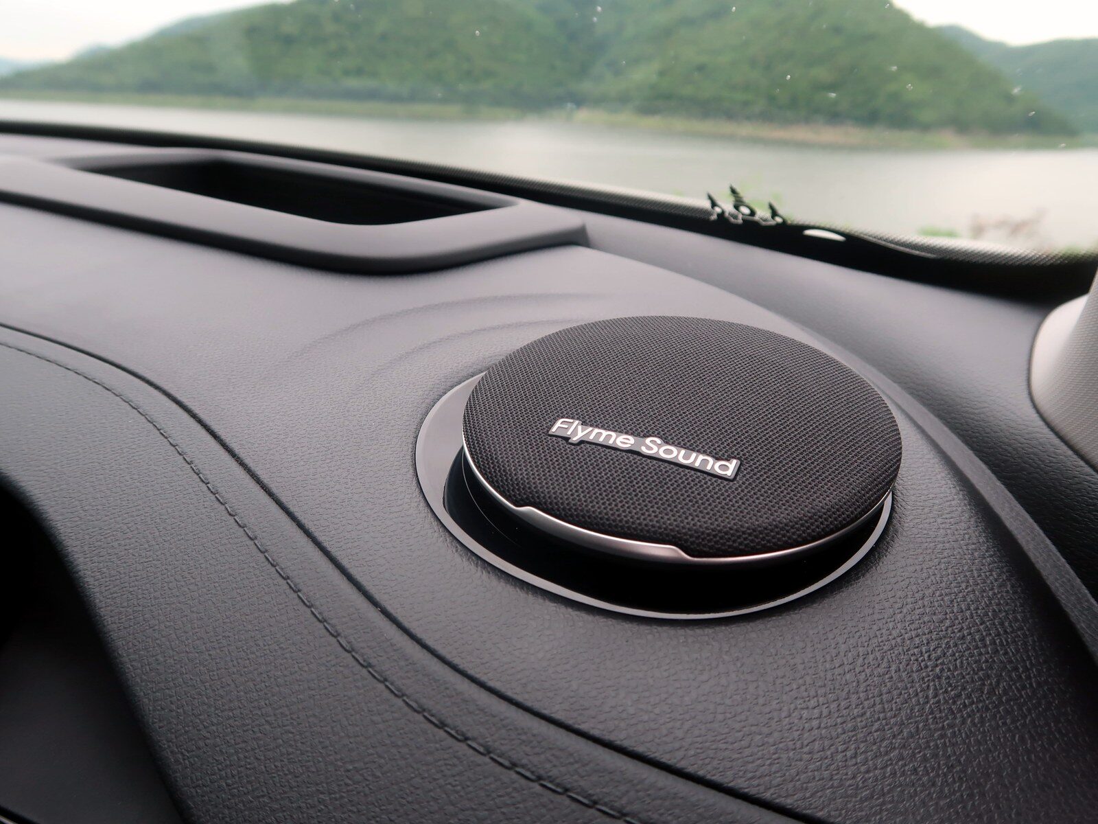 Geely Starray EM-R 2026 วิ่งจริง 22.2 กม./ลิตร เริ่ม 6 แสน 29
