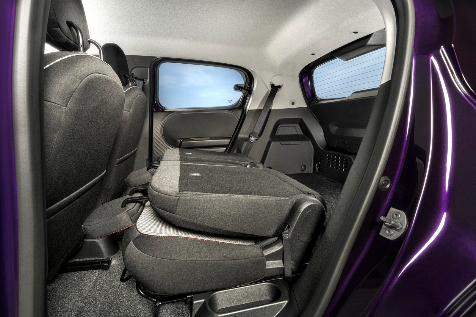 Nissan PIXO 2026 เปิดตัวทางการ รถยนต์ไฟฟ้า วิ่งไกล 259 กม. 32