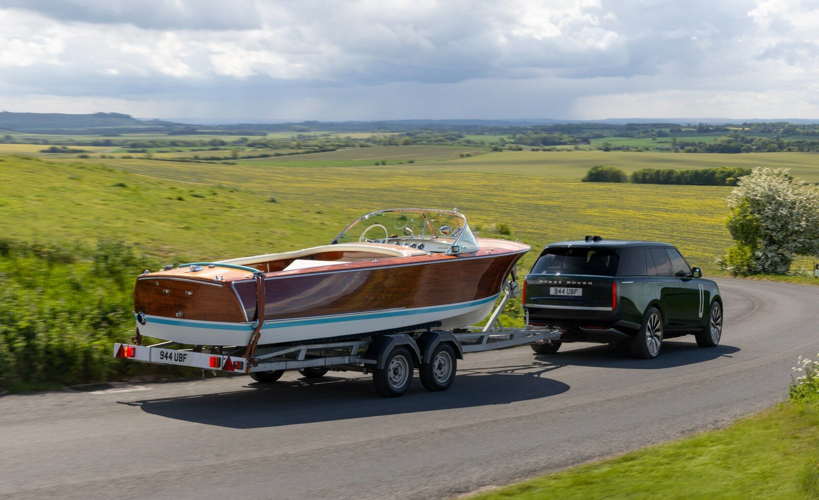 เปิดตัว Range Rover Electric 2026 เอสยูวีไฟฟ้าเรือนร่างหรู 550 แรงม้า ลุยน้ำลึก 900 มม. ชาร์จไว 800V พร้อมเปิดรับจองในไทย 34