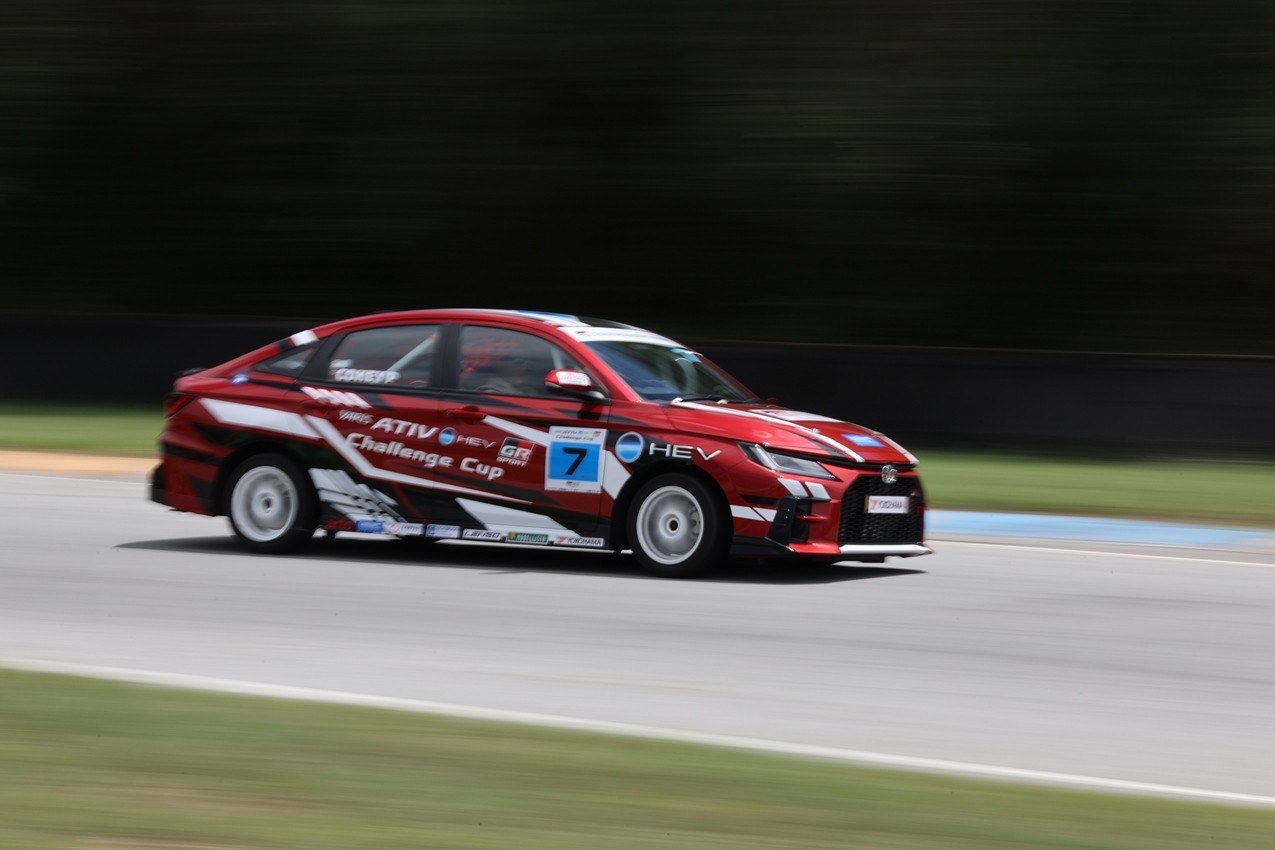 YECC Season 2 โตโยต้า จัดชิงทุน 6.5 แสน ออกแบบชุดแต่ง Yaris ATIV 55