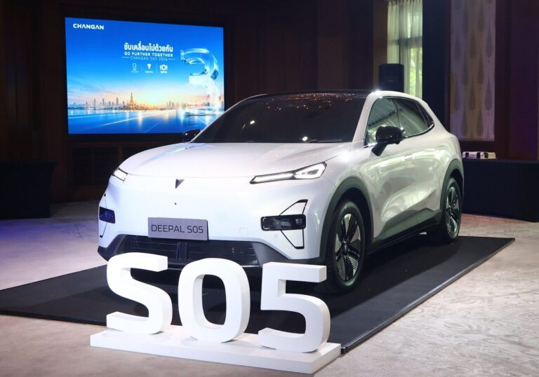 CHANGAN ครบ 3 ปีในไทย ขายแล้วกว่า 35,000 คัน ตั้งเป้าปี 2569 ที่ 30,000 คัน ส่งออก EV 6,000 คันจากโรงงานระยอง