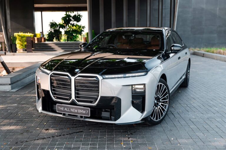 BMW 7 Series 2026 ราคา i7 6,999,000 บาท M760e และ 740d คาดไม่เกิน 6.8 ล้าน ยกดีไซน์และเทคโนโลยี Neue Klasse
