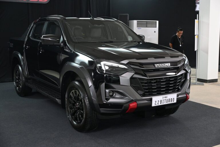 รีวิว Isuzu D-MAX V-CROSS 2.2 Biturbo 2026 คันจริง เครื่องใหม่ 204 แรงม้า ชุดแต่ง Max-Tough และ ADAS 17 ฟังก์ชัน