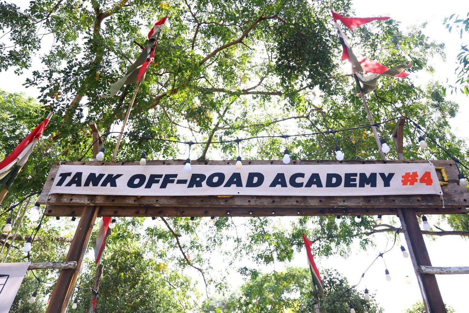 ป้าย TANK OFF-ROAD ACADEMY #4