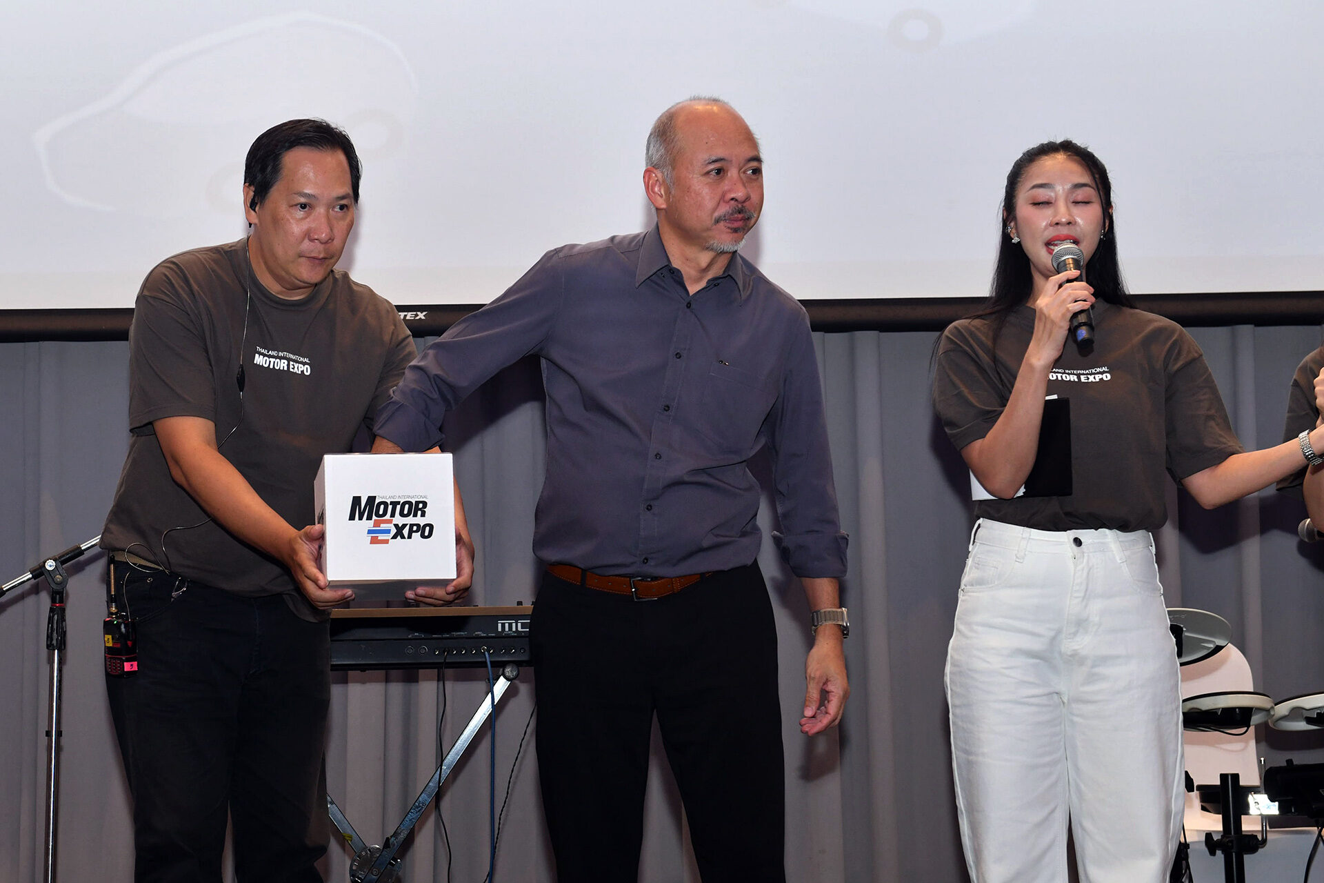 กิจกรรมบนเวทีงานรวมใจสานสายสัมพันธ์สื่อมวลชน MOTOR EXPO 2026