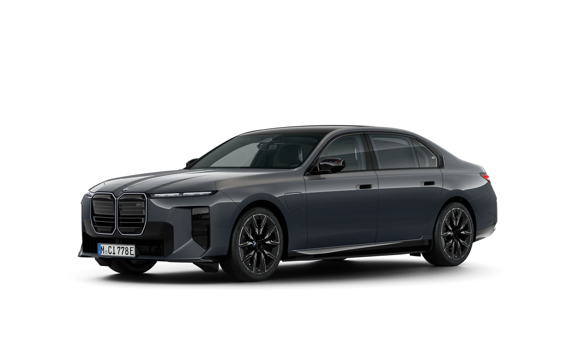 BMW M760e xDrive 2026 มุมหน้า