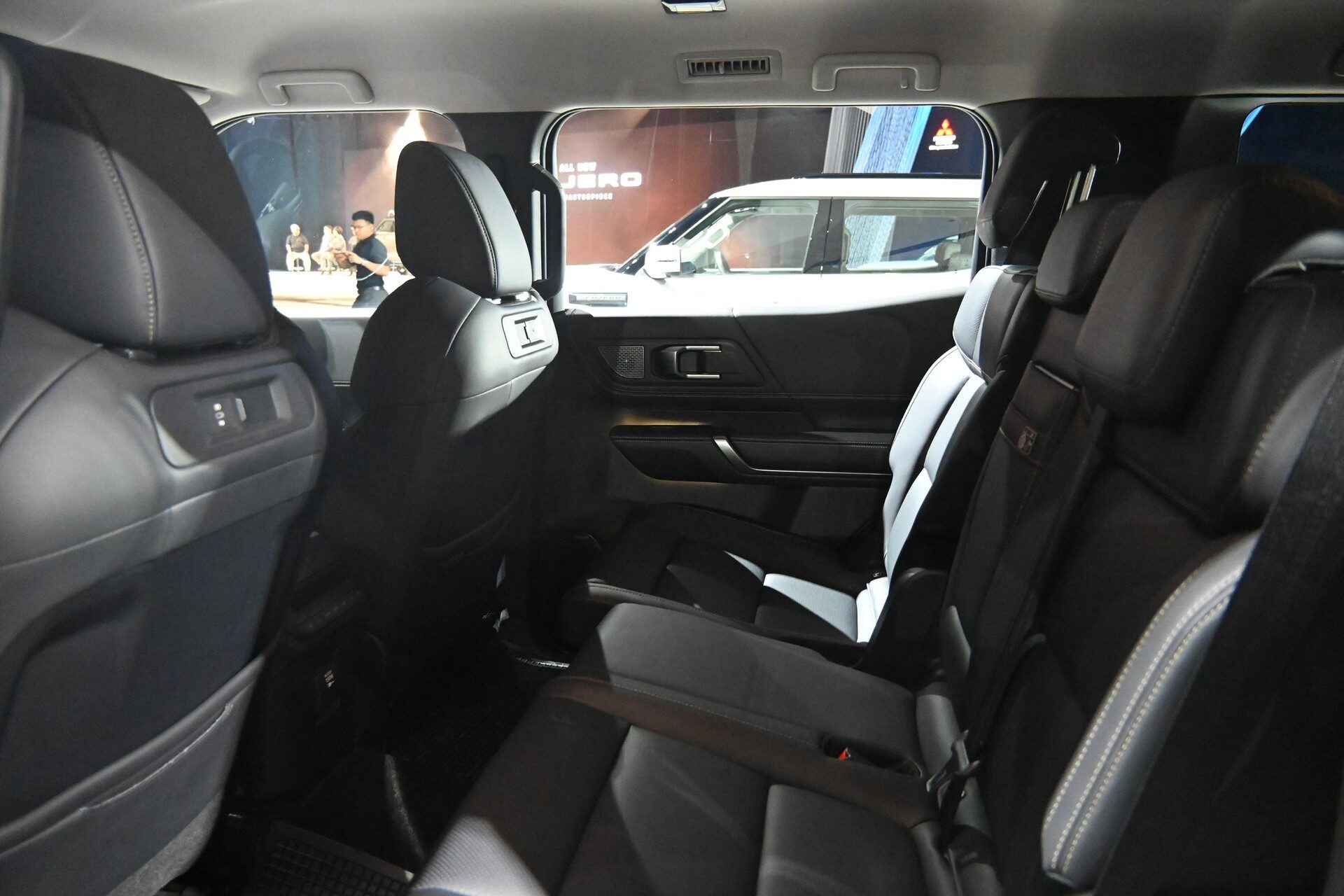 เบาะแถว 2 และแถว 3 ของ Mitsubishi Pajero 2026