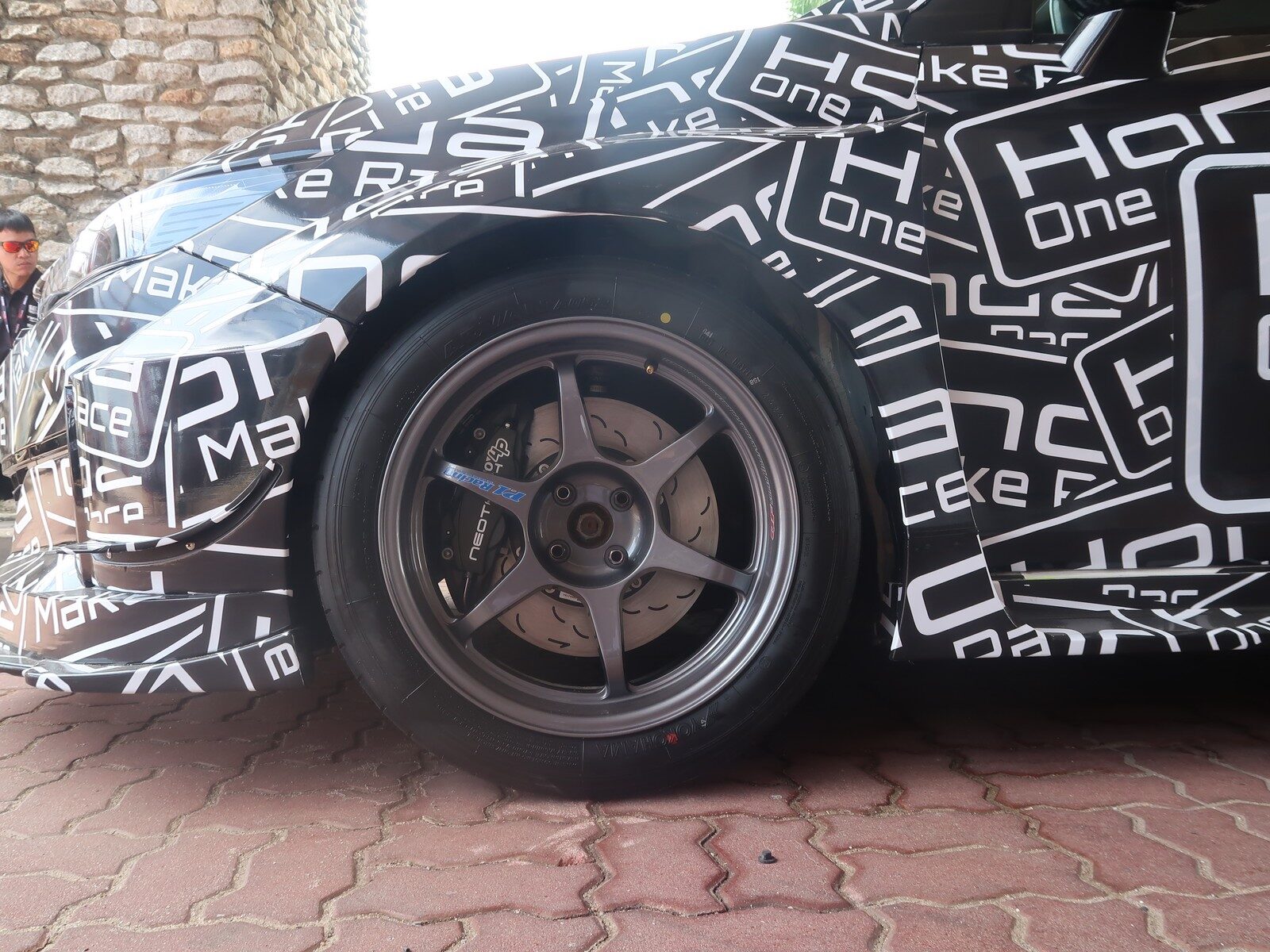 ล้อ 17 นิ้วของรถแข่ง Honda Super City