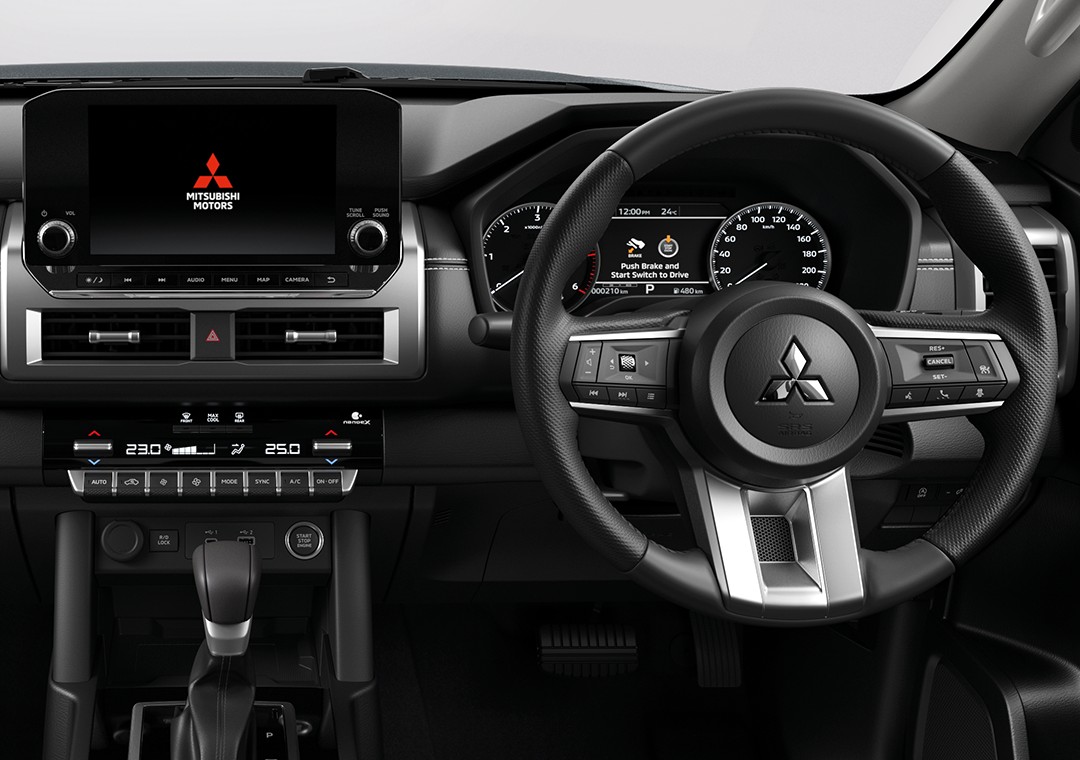 แผงหน้าปัดและคอนโซล Mitsubishi Triton