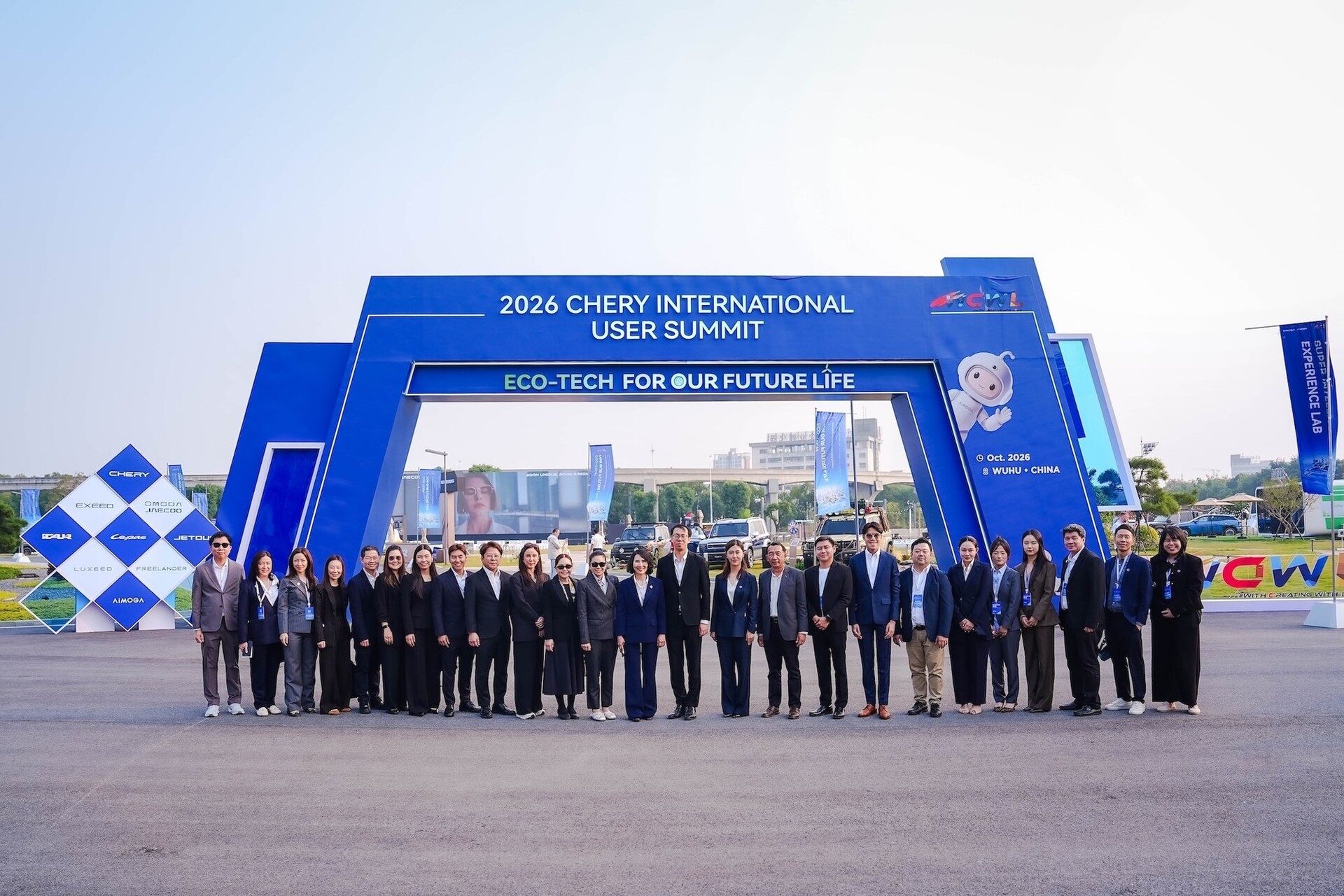 คณะผู้จำหน่าย LUXEED ประเทศไทยที่เมืองอู๋หู มณฑลอันฮุย ประเทศจีน