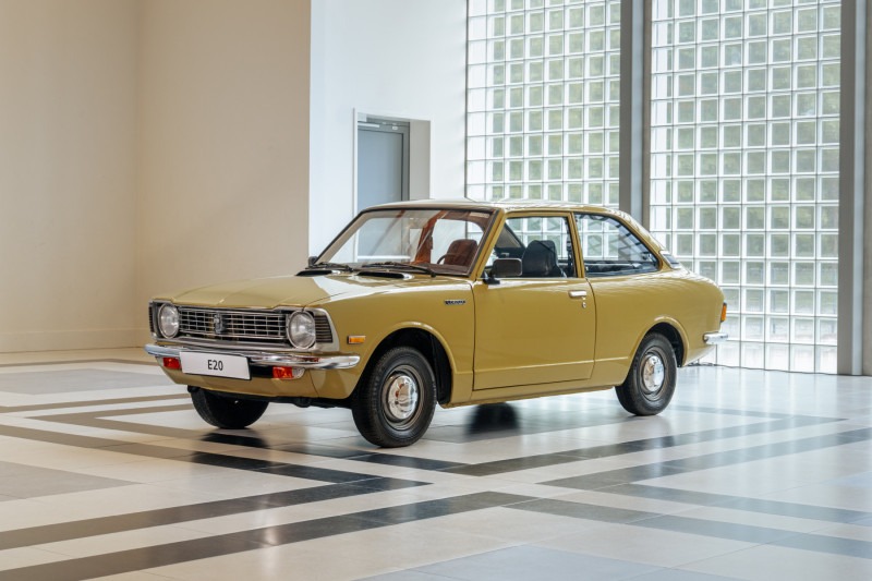Toyota Corolla เจเนอเรชันที่ 2 รหัส E20