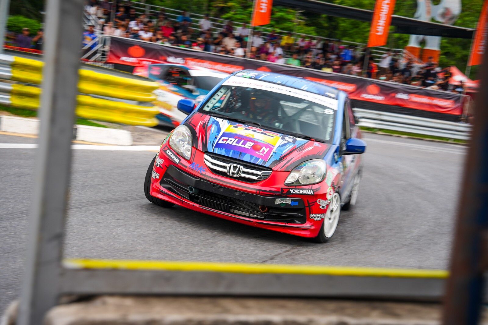 รถแข่งในสนาม PT Songkhla Street Circuit