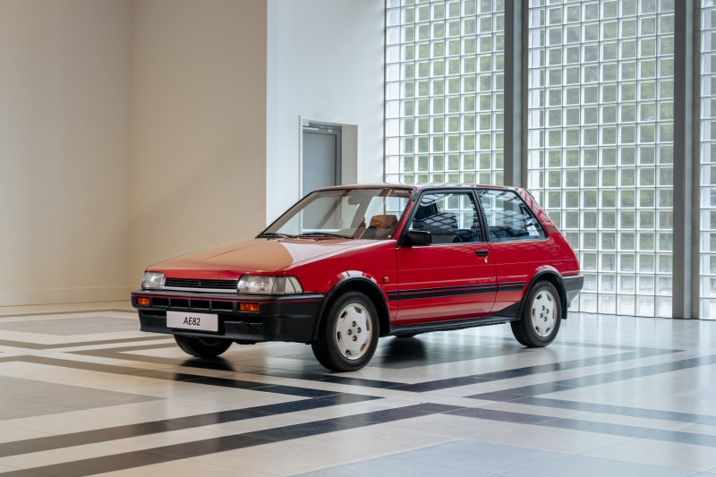 Toyota Corolla เจเนอเรชันที่ 5 แฮทช์แบ็กขับหน้า รหัส AE82