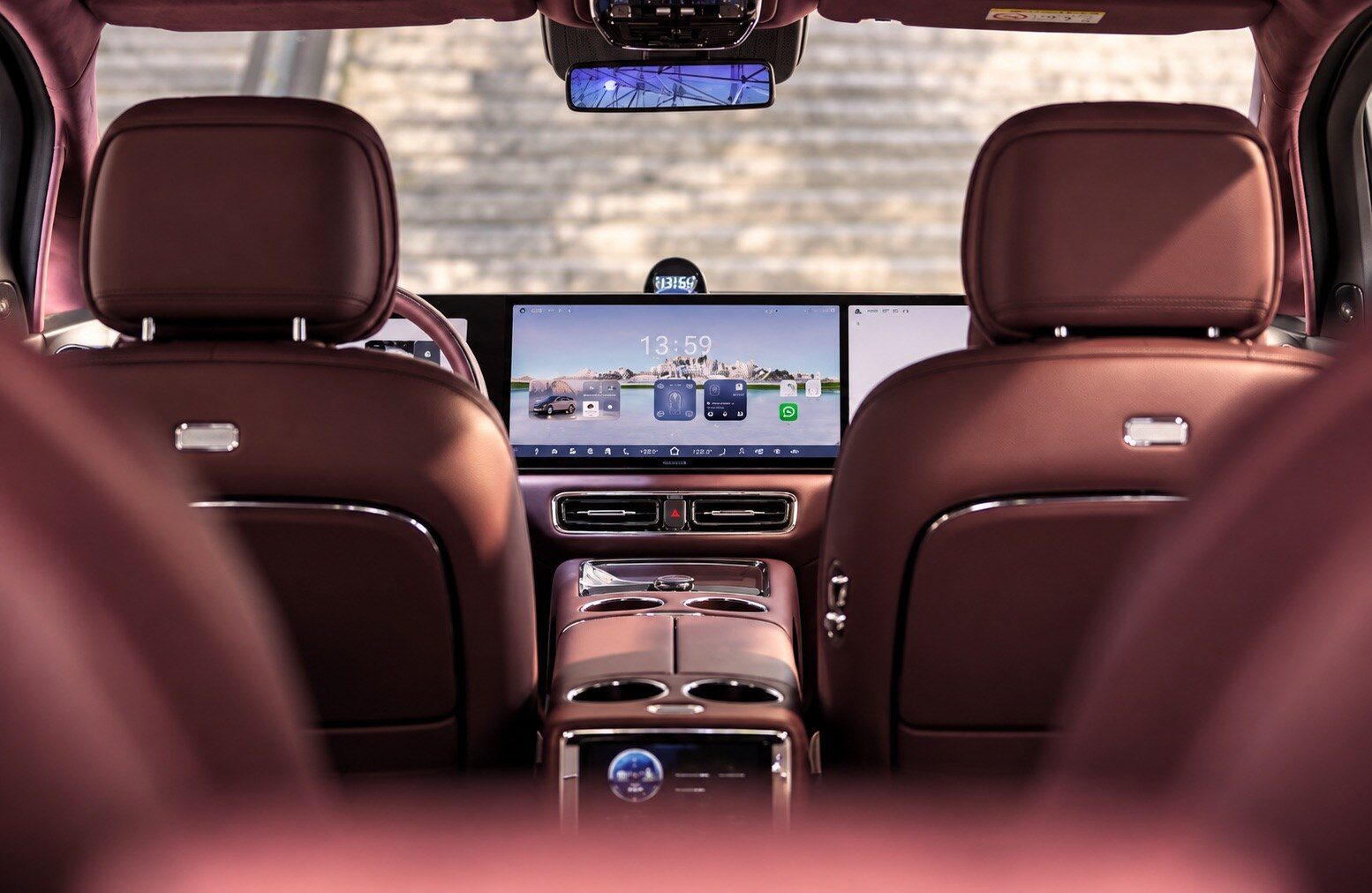 LUXEED EHV V9 2026 เผยโฉมในไทย MPV หรูเบาะหมุน 180 องศา 12