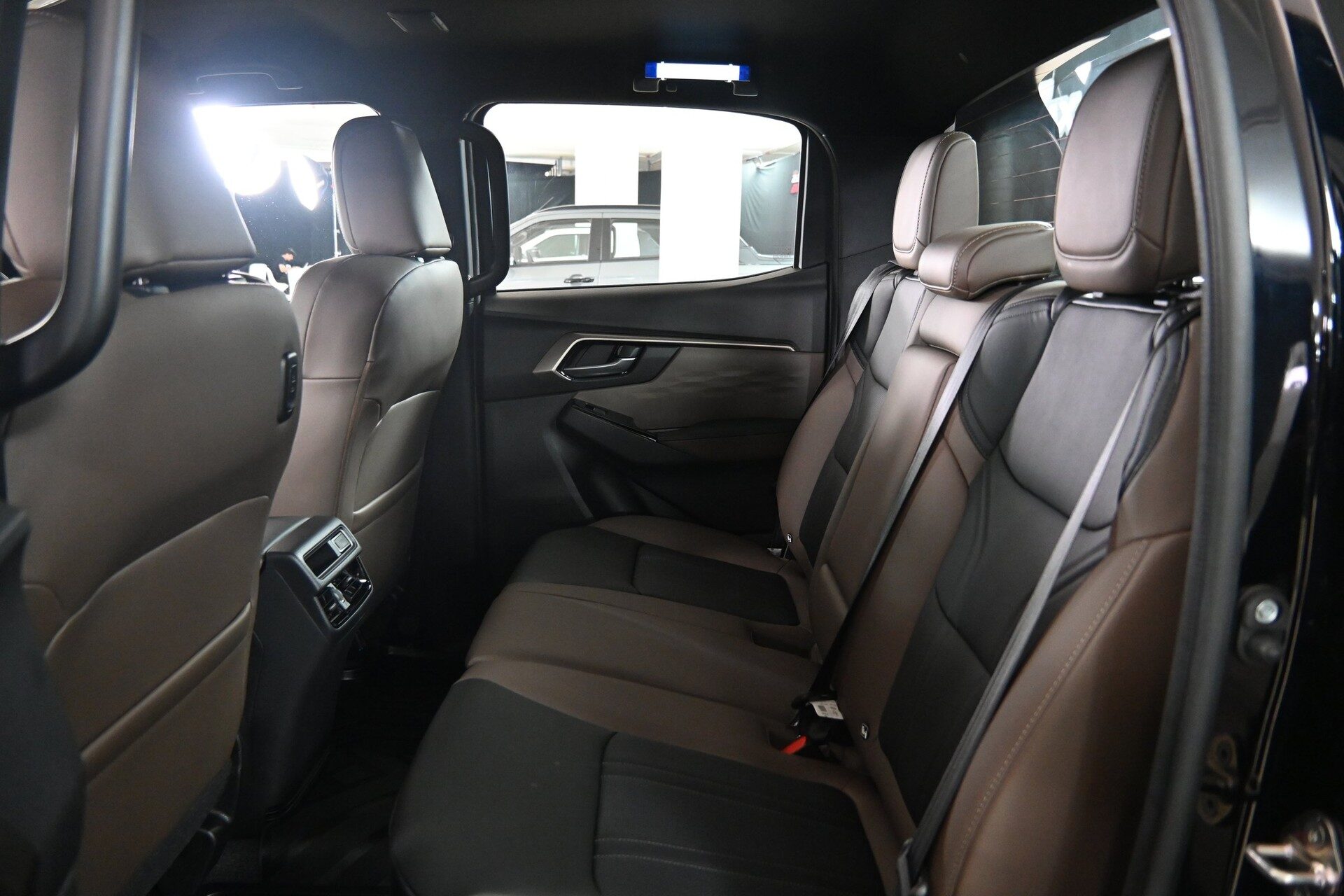 เบาะแถวหลัง D-MAX V-CROSS 4 ประตู